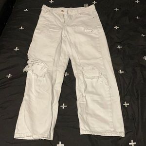 White straight ankle jeans